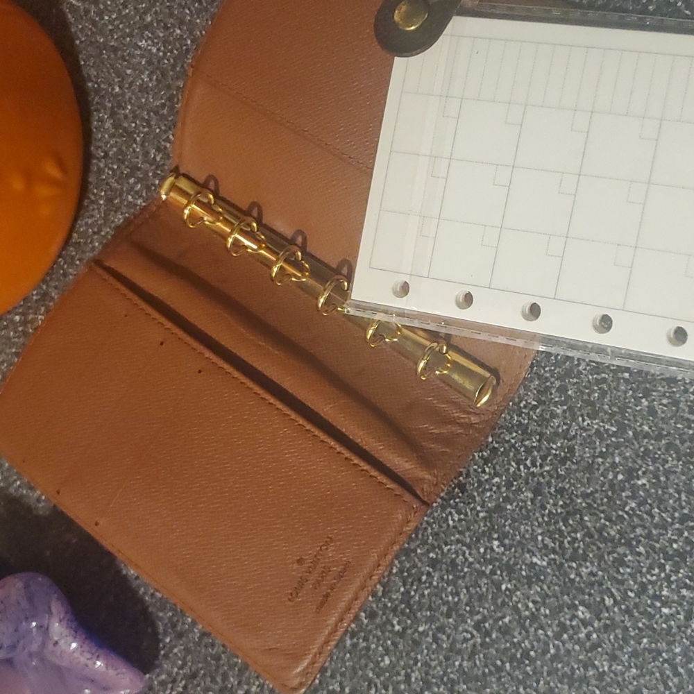 Louis Vuitton Monogram Agenda - Picture 11 of 13